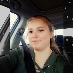 Meet your Posher, Lydia